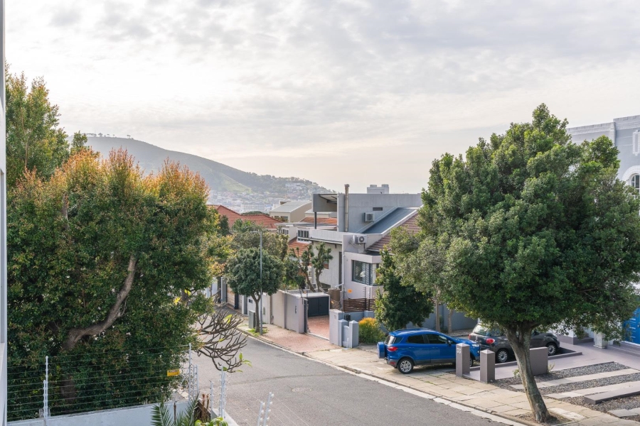 6 Bedroom Property for Sale in Vredehoek Western Cape